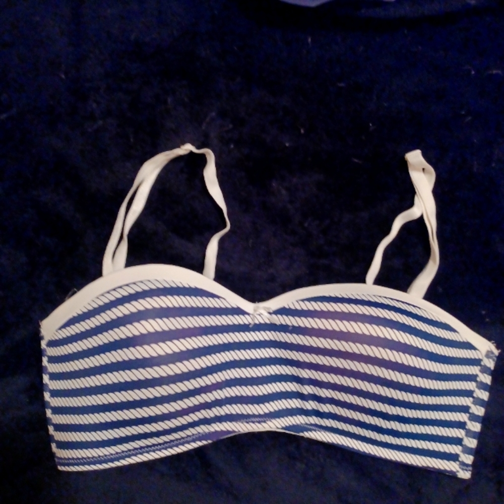 JOE convertible strap wireless bra
